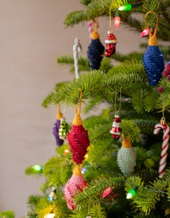 Glow Retro Bauble