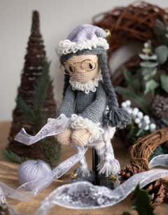 Head Elfie Doll