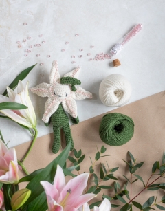Mini Beaded Lily