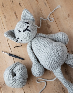 TOFT Silver CHUNKY Yarn 120g